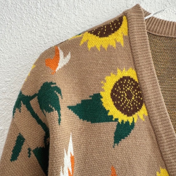 Disney BoxLunch Pocahontas Sunflower Patterned Cardigan Womens Small Brown - Picture 2 of 8